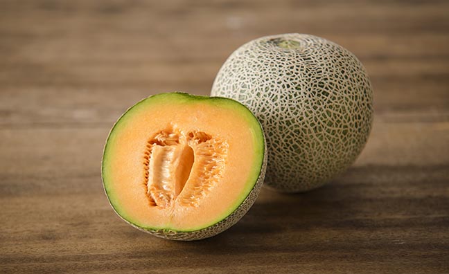 果汁たっぷり、とろけるような食感の最高級メロンをお取り寄せで!